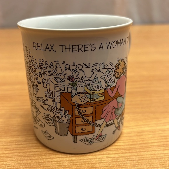 Vintage 80s Hallmark relax there's a woman on the job mug - Picture 4 of 8